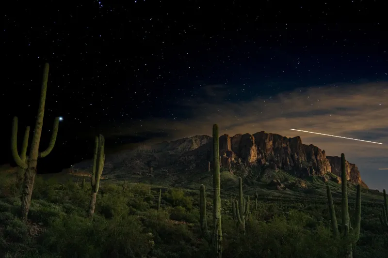 Sky Readers in the Sand: How Southwest Astrologers Are Making Sense of 2025's Chaos